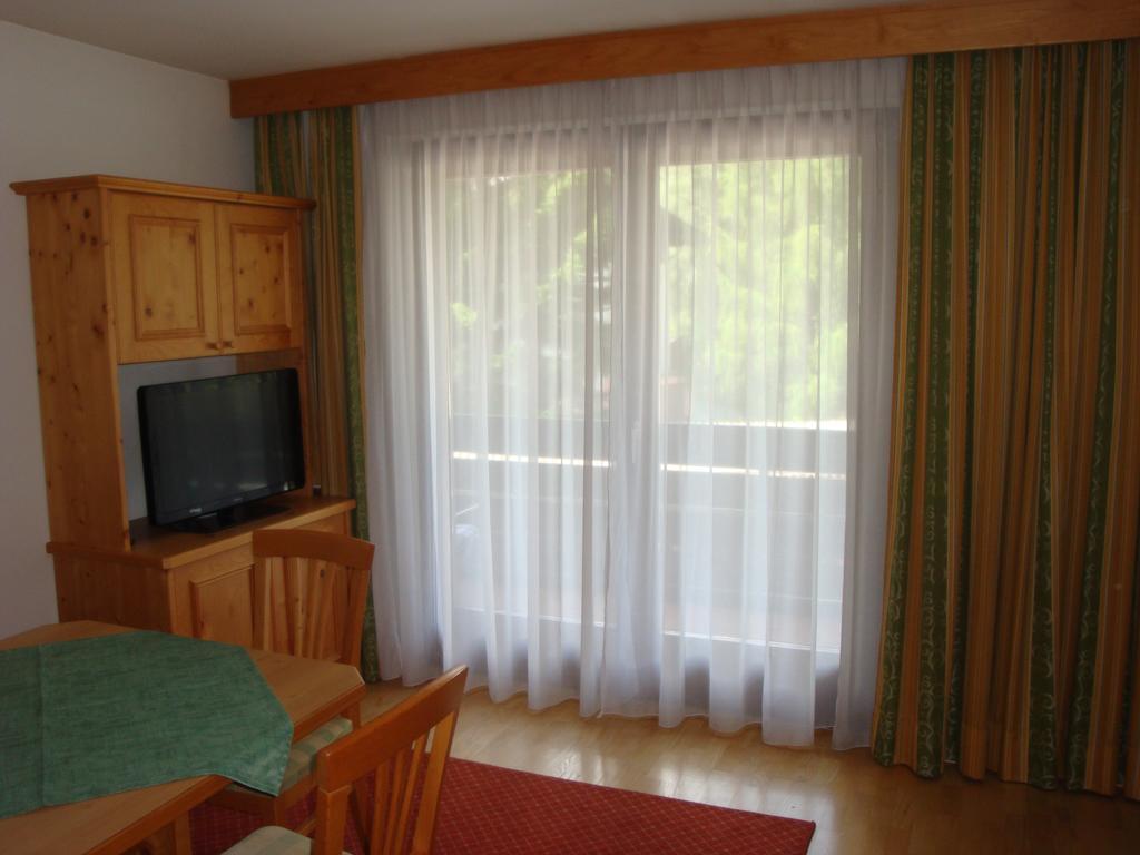 Alpen Pyrkestrasse Apartment